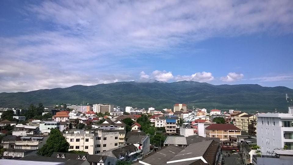Inthanin Hotel Чиангмай Экстерьер фото