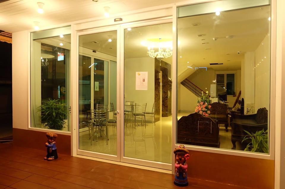 Inthanin Hotel Чиангмай Экстерьер фото